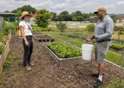 Extension Brings Communities Together in the Garden