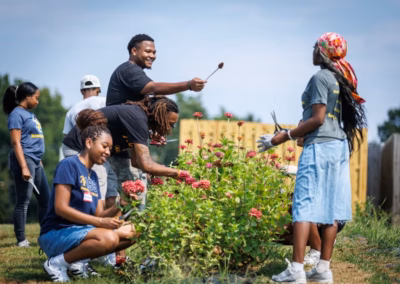 Day of Service Brings Aggies to the University Farm