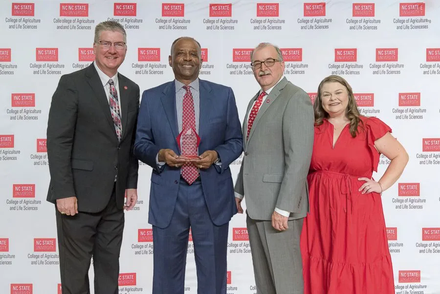 Cooperative Extension Leader M. Ray McKinnie Named Outstanding NCSU Alumnus
