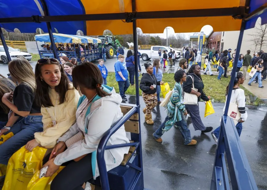 Middle, High School Students Pack the Pavilion for Winter Ag Literacy Festival